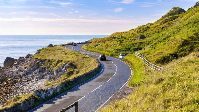 UK Country Roads: Speed Limits, Driving Rules and Essential Safety Tips (2026)